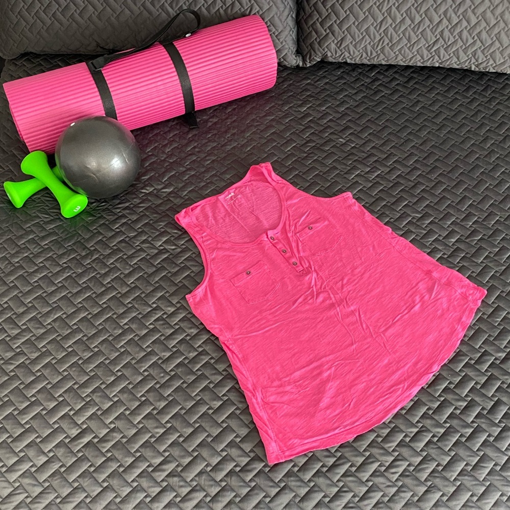 EUC express pink t-shirt tank